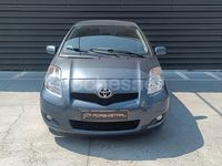 Usado Toyota Yaris Live 90 CV (66 kW) 2009 Gris / plata Utilitario