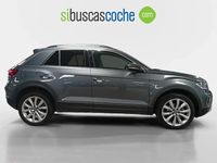 Usado VW T-Roc Life 150 CV (110 kW) 2022 Gris/plata SUV
