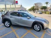 Usado Lexus UX 250h Business Edition 184 CV (135 kW) 2020 Beige SUV