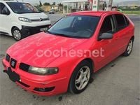Usado Seat Leon Sport 110 CV (80 kW) 2002 Rojo Utilitario