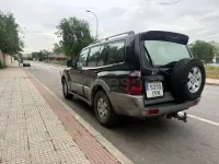 Usado Mitsubishi Montero 160 CV (117 kW) 2004 Negro SUV
