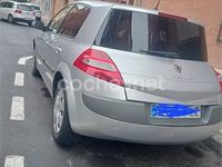 Usado Renault Mégane II 85 CV (62 kW) 2007 Gris / plata Berlina