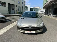 Usado Peugeot 206 75 CV (55 kW) 2006 Beige Berlina