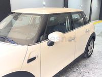 Usado Mini ONE 102 CV (75 kW) 2020 Beige Utilitario