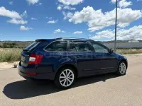 Usado Skoda Octavia Style 110 CV (80 kW) 2016 Azul Familiar