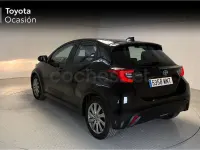 Usado Toyota Yaris Hybrid Active 116 CV (85 kW) 2024 Negro Berlina