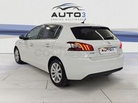 Usado Peugeot 308 Allure 100 CV (73 kW) 2017 Blanco Berlina