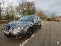 Usado Seat Altea Style 105 CV (77 kW) 2014 Gris / plata Monovolumen