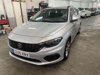 Usado Fiat Tipo Lounge 95 CV (69 kW) 2018 Plateado Familiar