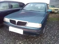 Usado Lancia Dedra 90 CV (66 kW) 1991 Verde Berlina