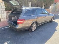 Usado Mercedes E200 Avantgarde 136 CV (100 kW) 2010 Gris / plata Familiar