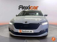 Usado Skoda Scala Ambition 110 CV (80 kW) 2023 Blanco Utilitario