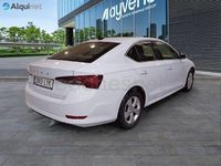Usado Skoda Octavia Ambition 115 CV (84 kW) 2022 Blanco Berlina