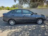 Usado Seat Cordoba 100 CV (73 kW) 2007 Gris / plata Berlina