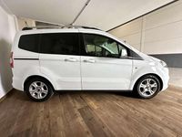 Usado Ford Tourneo Sport 101 CV (74 kW) 2020 Blanco Van
