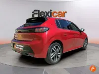 Usado Peugeot 208 Allure 101 CV (74 kW) 2023 Rojo Utilitario