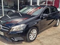 Usado Mercedes A180 Urban 109 CV (80 kW) 2013 Negro Utilitario