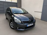 Usado Toyota Verso Live 126 CV (92 kW) 2010 Gris / plata Monovolumen
