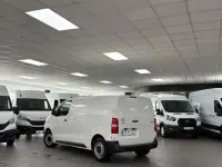 Usado Toyota Proace 100 CV (73 kW) 2023 Blanco Monovolumen