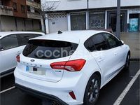 Usado Ford Focus ST-Line 125 CV (91 kW) 2021 Blanco Berlina