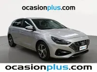 Usado Hyundai i30 120 CV (88 kW) 2022 Plateado Utilitario