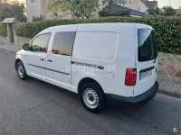 Usado VW Caddy Maxi Trendline 110 CV (80 kW) 2020 Blanco Monovolumen