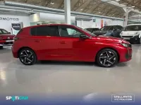Usado Peugeot 308 Allure 131 CV (96 kW) 2022 Rojo Utilitario
