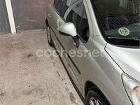 Usado Peugeot 207 70 CV (51 kW) 2009 Gris / plata Berlina