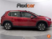 Usado Peugeot 2008 Allure 110 CV (80 kW) 2016 Rojo SUV