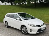 Usado Toyota Auris Active 132 CV (97 kW) 2014 Blanco Familiar