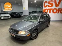 Usado Volvo V40 Kinetic 122 CV (89 kW) 2004 Gris / plata Familiar
