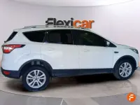 Usado Ford Kuga Trend 120 CV (88 kW) 2018 Blanco SUV