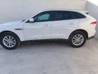 Usado Jaguar F-Pace Portfolio 180 CV (132 kW) 2017 Blanco SUV