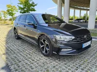 Usado VW Passat R-line 150 CV (110 kW) 2020 Negro Familiar