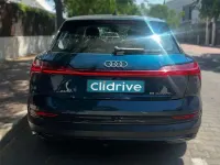 Usado Audi e-tron Premium 300 kW (408 CV) 2021 Azul SUV