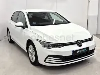 Usado VW Golf VIII Life 115 CV (84 kW) 2023 Blanco Berlina