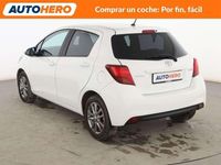 Usado Toyota Yaris Cool 71 CV (52 kW) 2016 Blanco Berlina