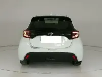 Usado Toyota Yaris Active 116 CV (85 kW) 2022 Blanco Utilitario