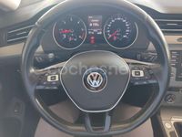 Usado VW Passat Advance 120 CV (88 kW) 2016 Azul Familiar