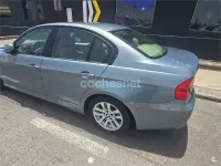 Usado BMW 318 143 CV (105 kW) 2006 Azul Berlina