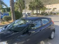 Usado Ford Fiesta Trend 82 CV (60 kW) 2015 Azul Utilitario