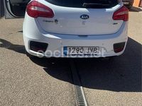Usado Kia Ceed GT 90 HP (66 kW) 2016 Branco Sedan