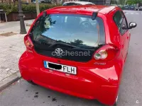 Używany Toyota Aygo 68 KM (50 kW) 2007 Czerwony Hatchback