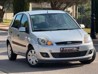 Usado Ford Fiesta Ghia 80 CV (58 kW) 2006 Gris Berlina