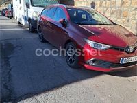 Usado Toyota Auris Hybrid Advance 136 CV (100 kW) 2018 Granate Familiar