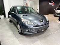 Usado Peugeot 206 75 CV (55 kW) 2009 Gris / plata Berlina