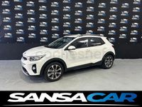 Usado Kia Stonic 100 CV (73 kW) 2019 Blanco SUV