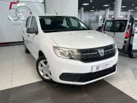 Usado Dacia Sandero Acces 75 CV (55 kW) 2019 Blanco Utilitario