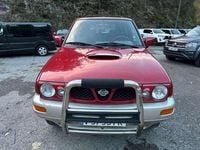 Usado Nissan Terrano SE 125 HP (91 kW) 1996 Vermelho SUV