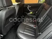Usado Opel Insignia Cosmo 140 CV (102 kW) 2009 Gris / plata Berlina